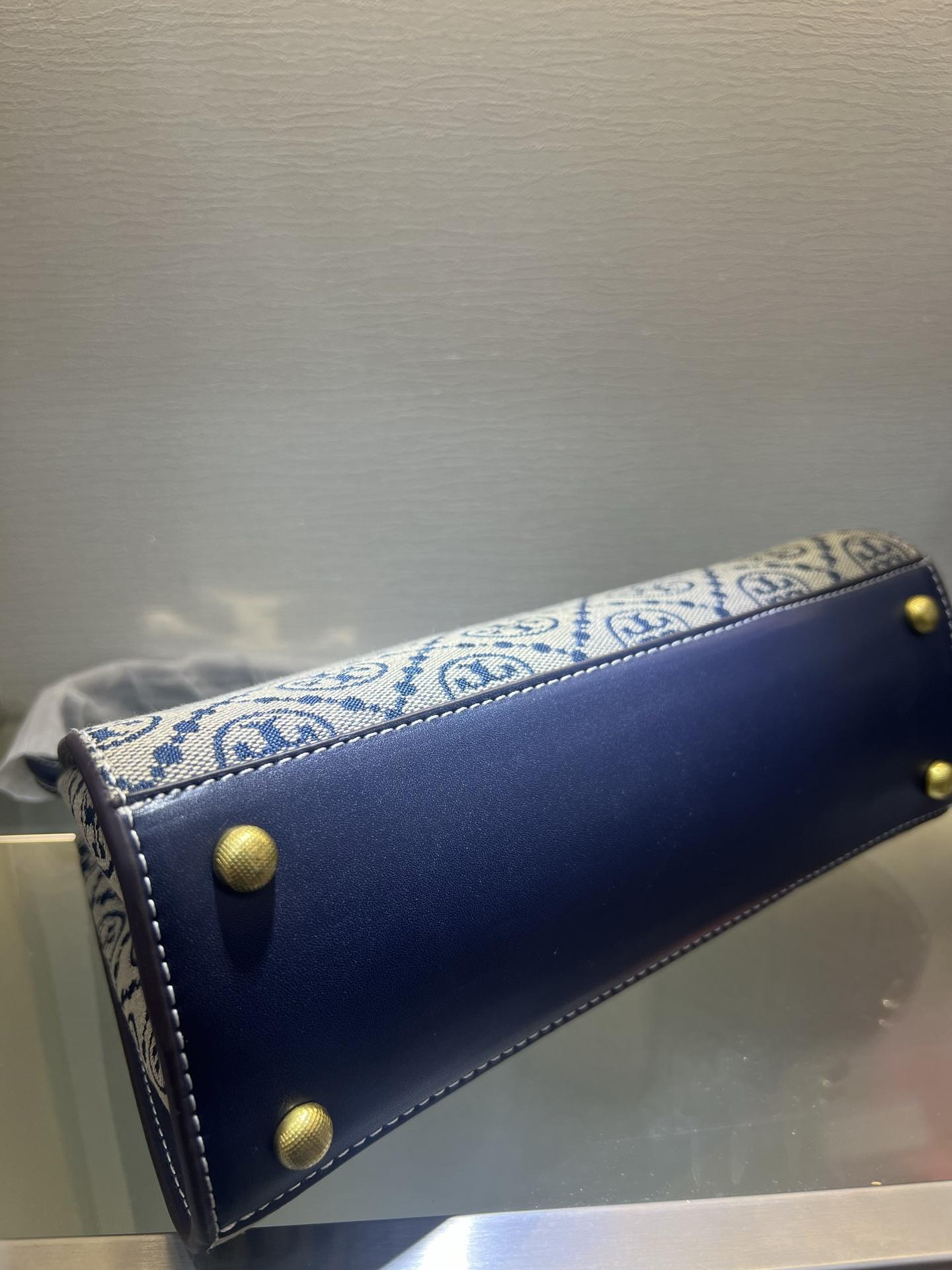 상세 이미지