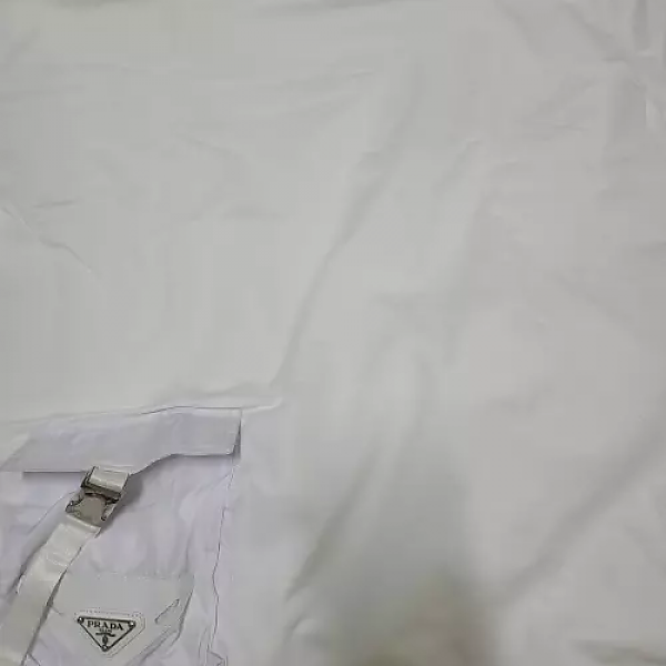 프라다 포켓 디테일 라운드넥 반소매 티셔츠 상품후기 이미지