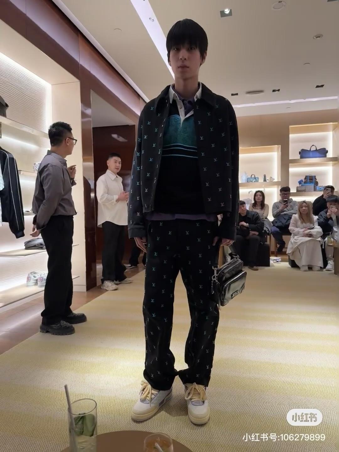 상세 이미지