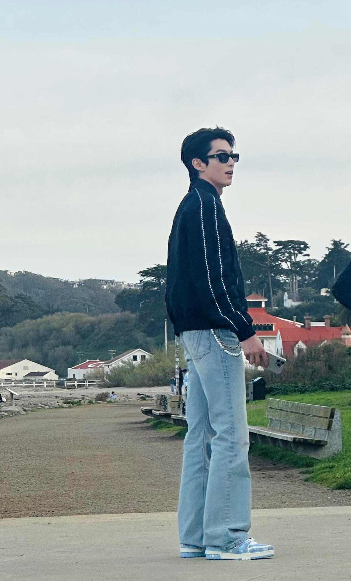 상세 이미지
