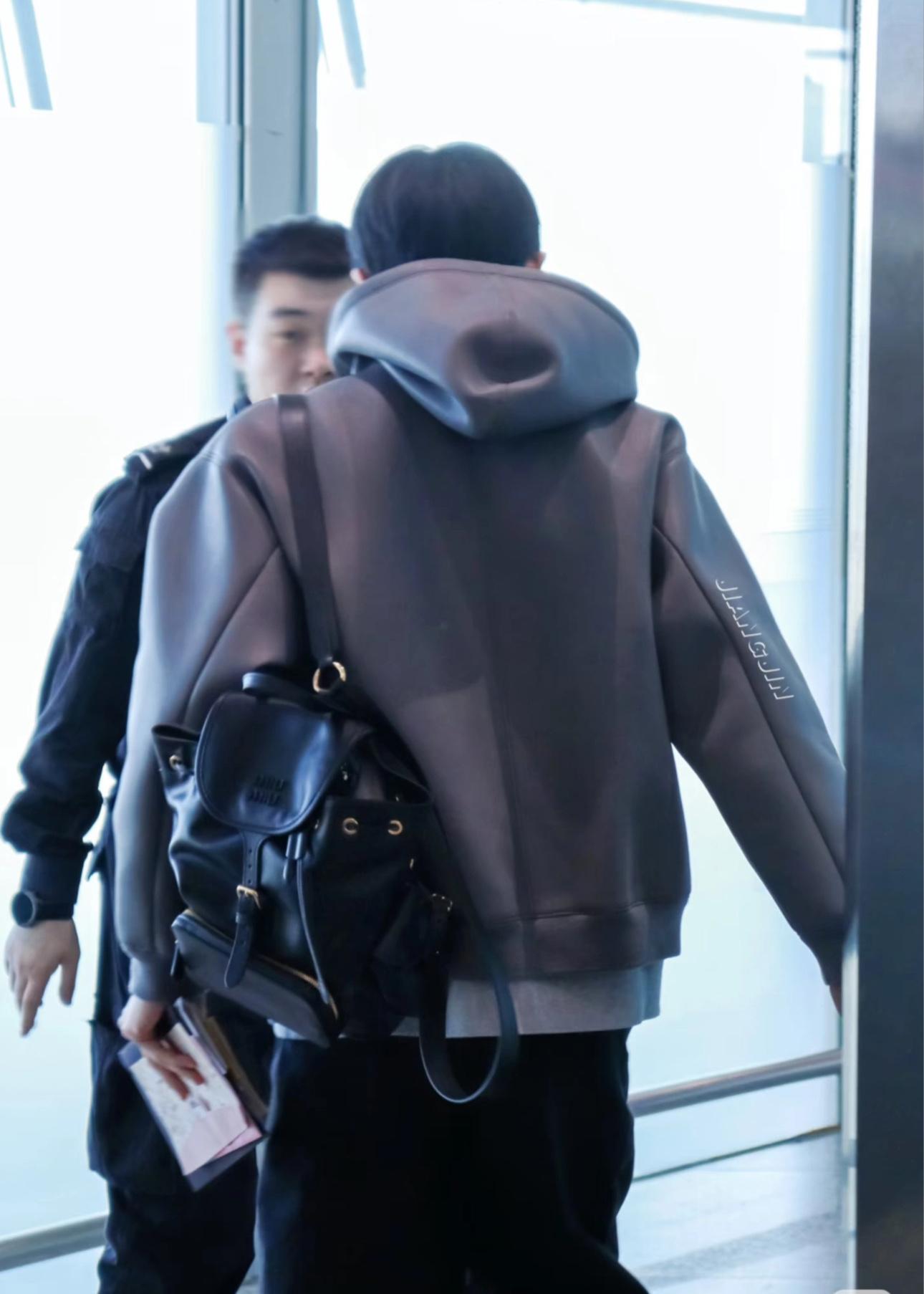 상세 이미지